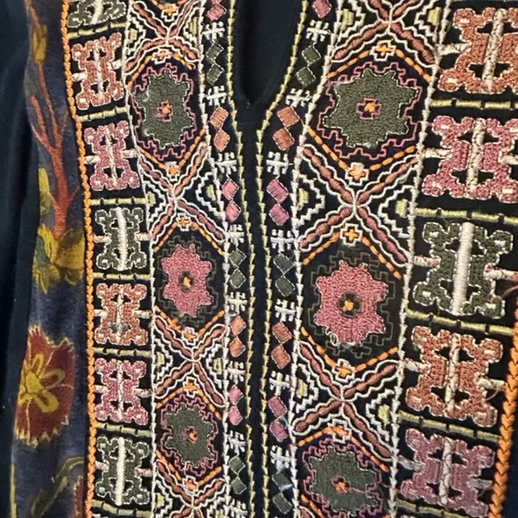 Soft Surroundings Embroidered Tunic, Size S - Picture 3 of 6
